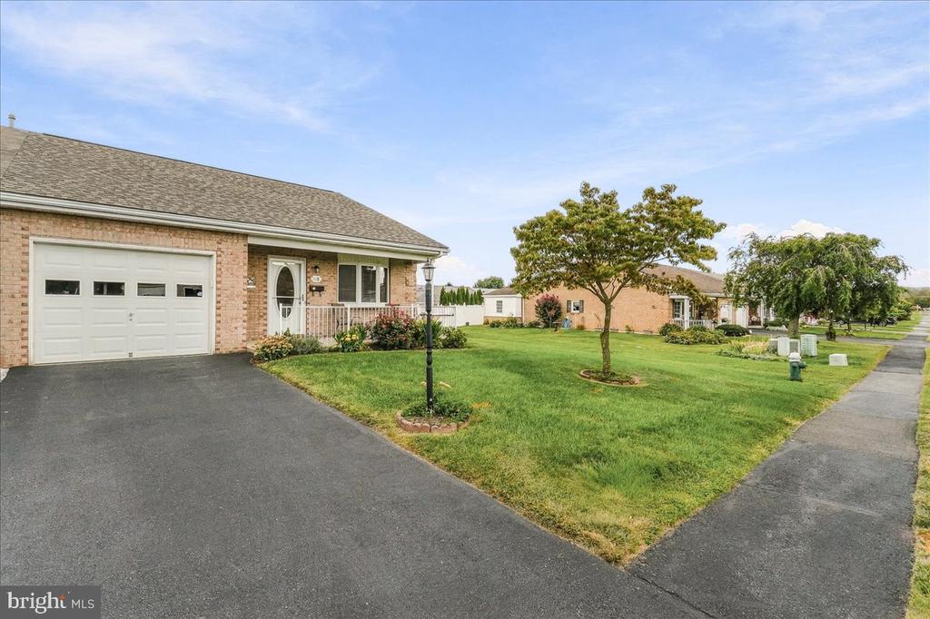 118 SUNFLOWER DRIVE
