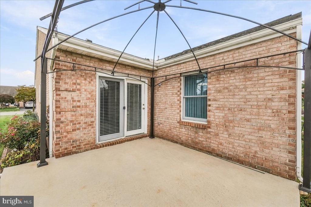 118 SUNFLOWER DRIVE