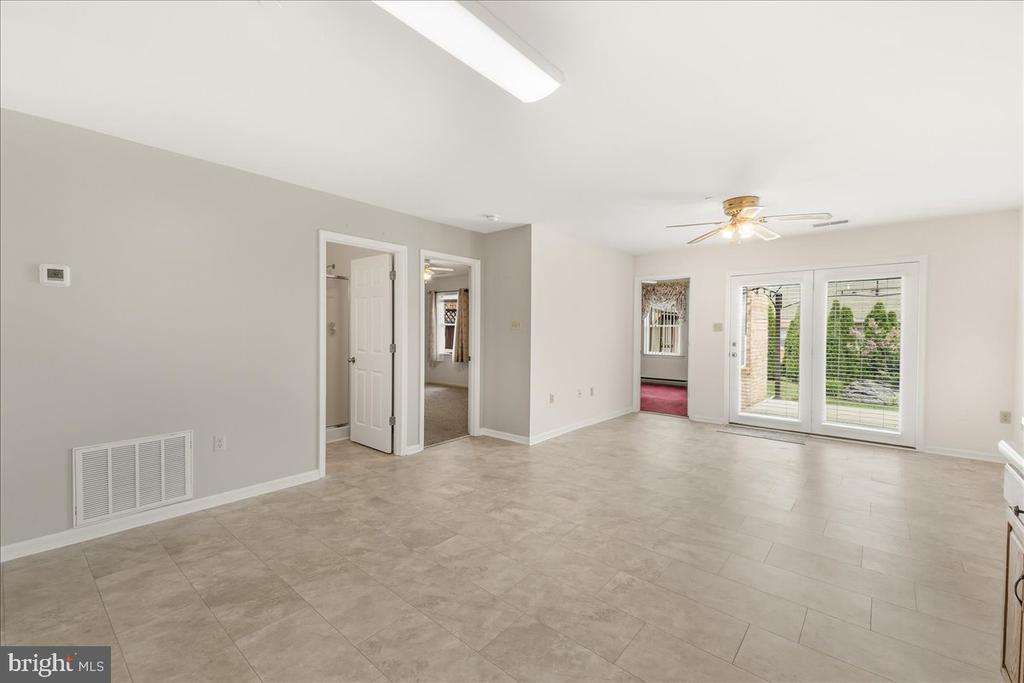 118 SUNFLOWER DRIVE