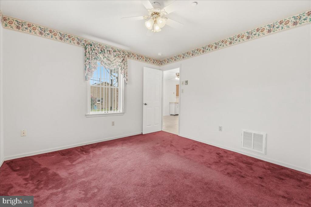 118 SUNFLOWER DRIVE
