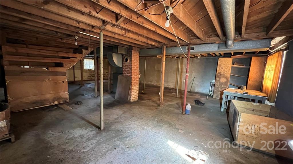 912 Skinner Road