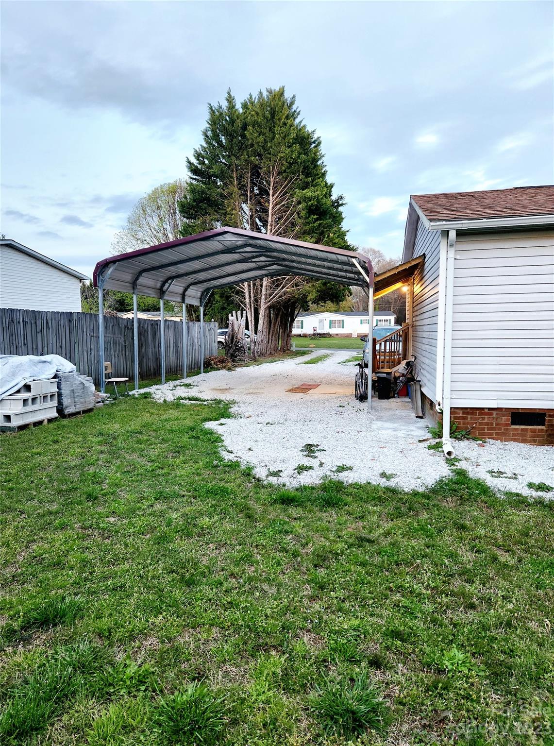140 Carolina Place