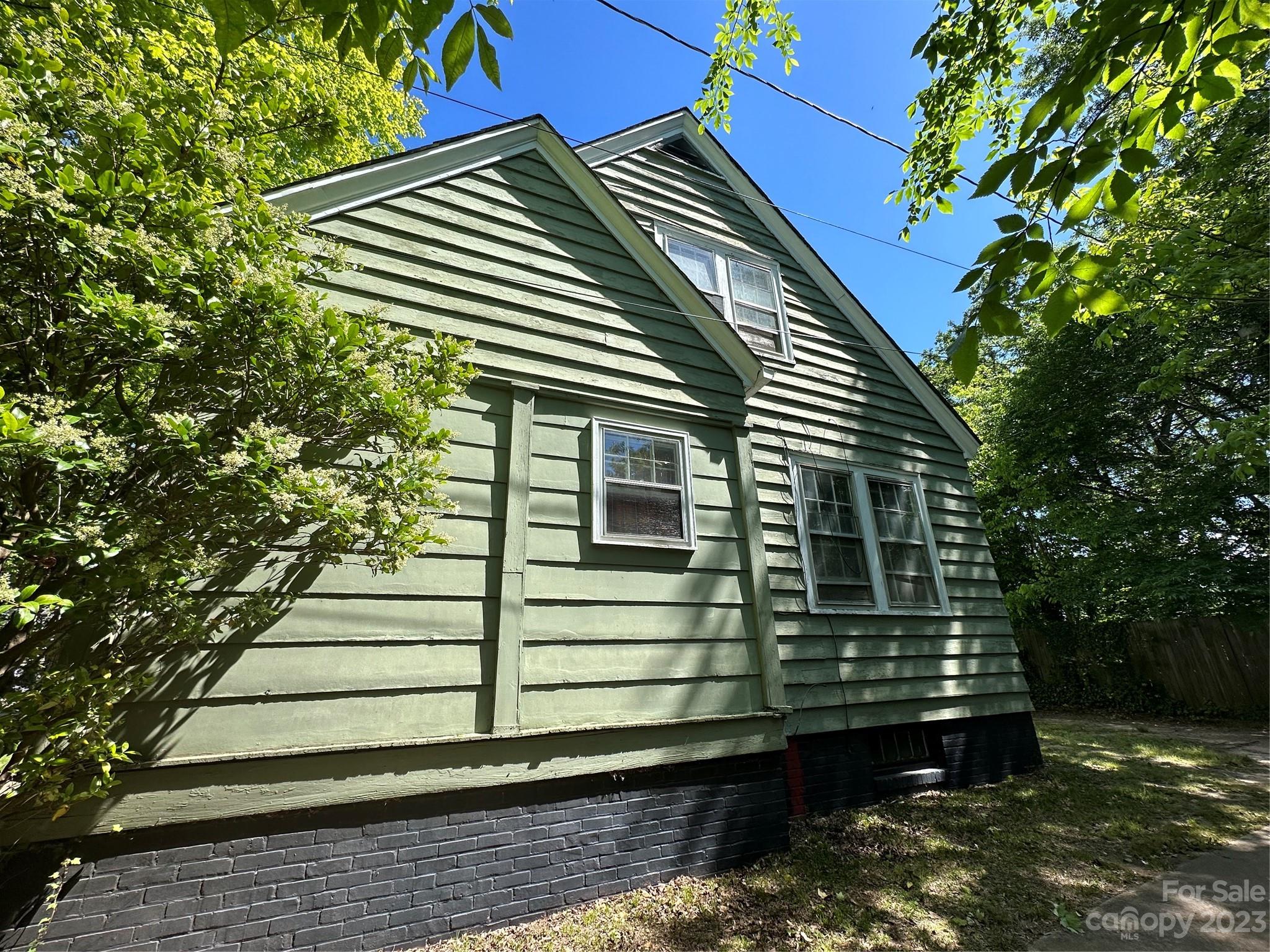 704 N Washington Street