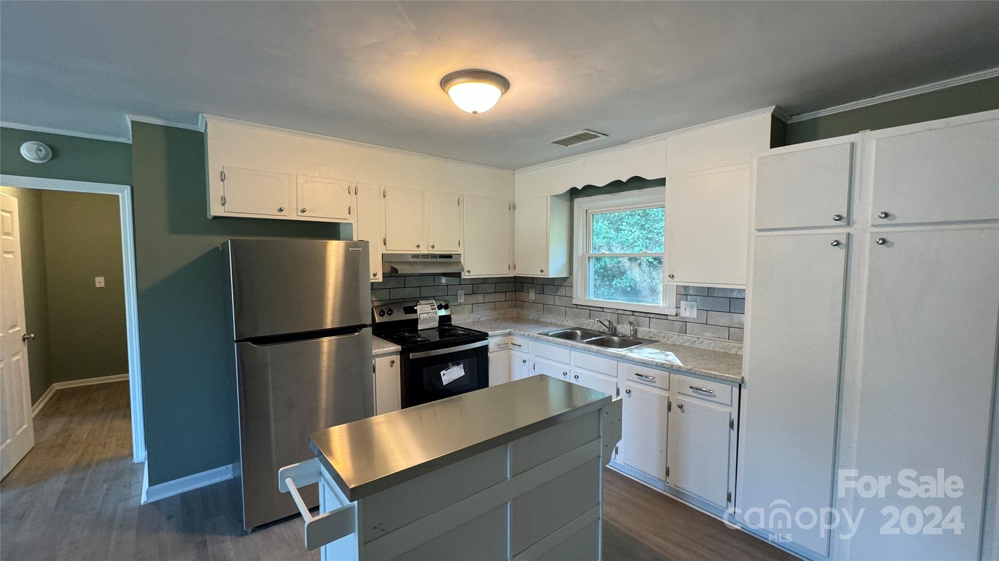 4216 Homeplace Drive