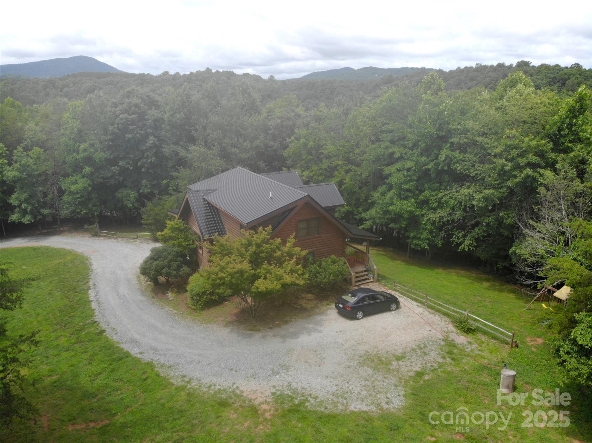 460 Cascades Parkway