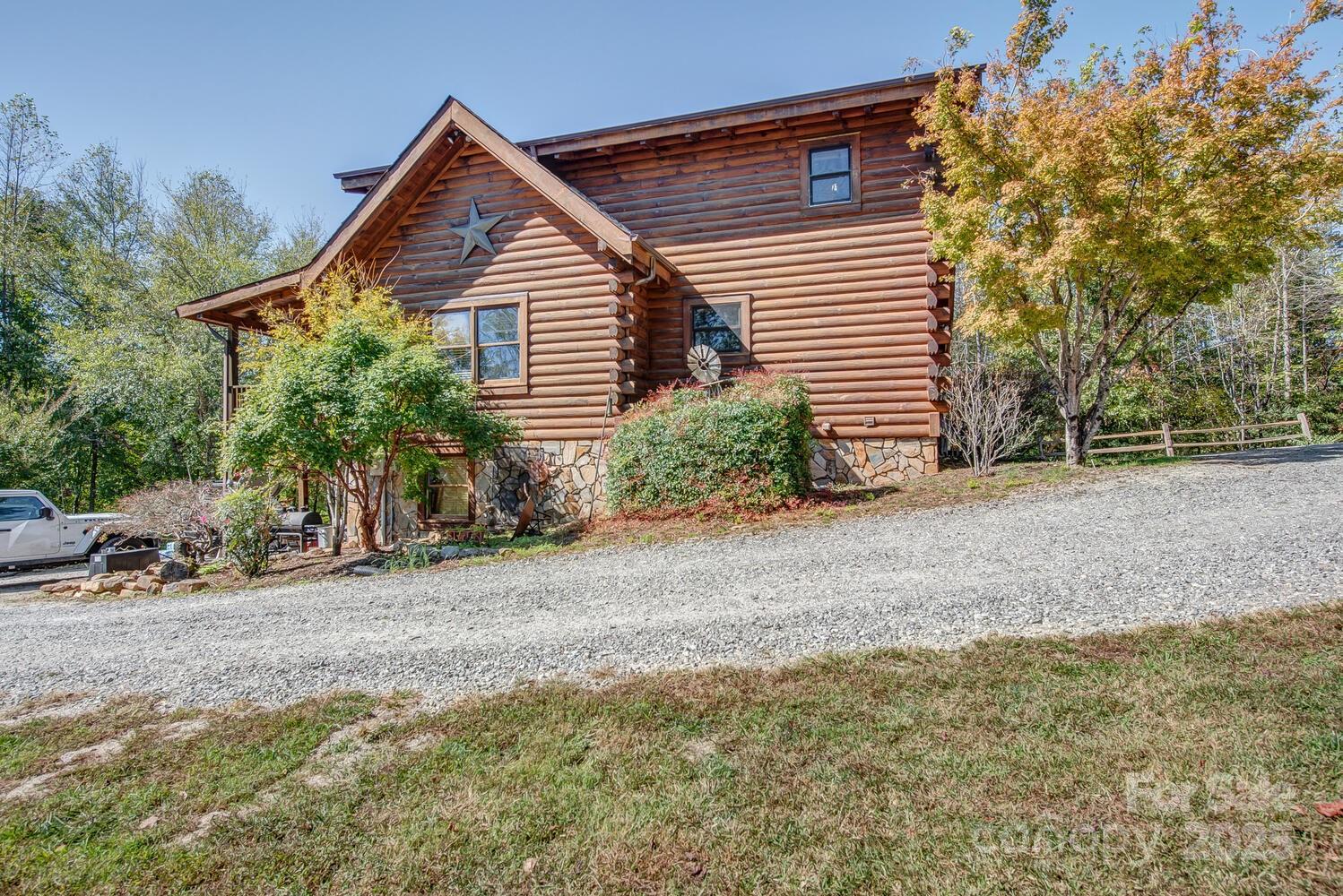 460 Cascades Parkway