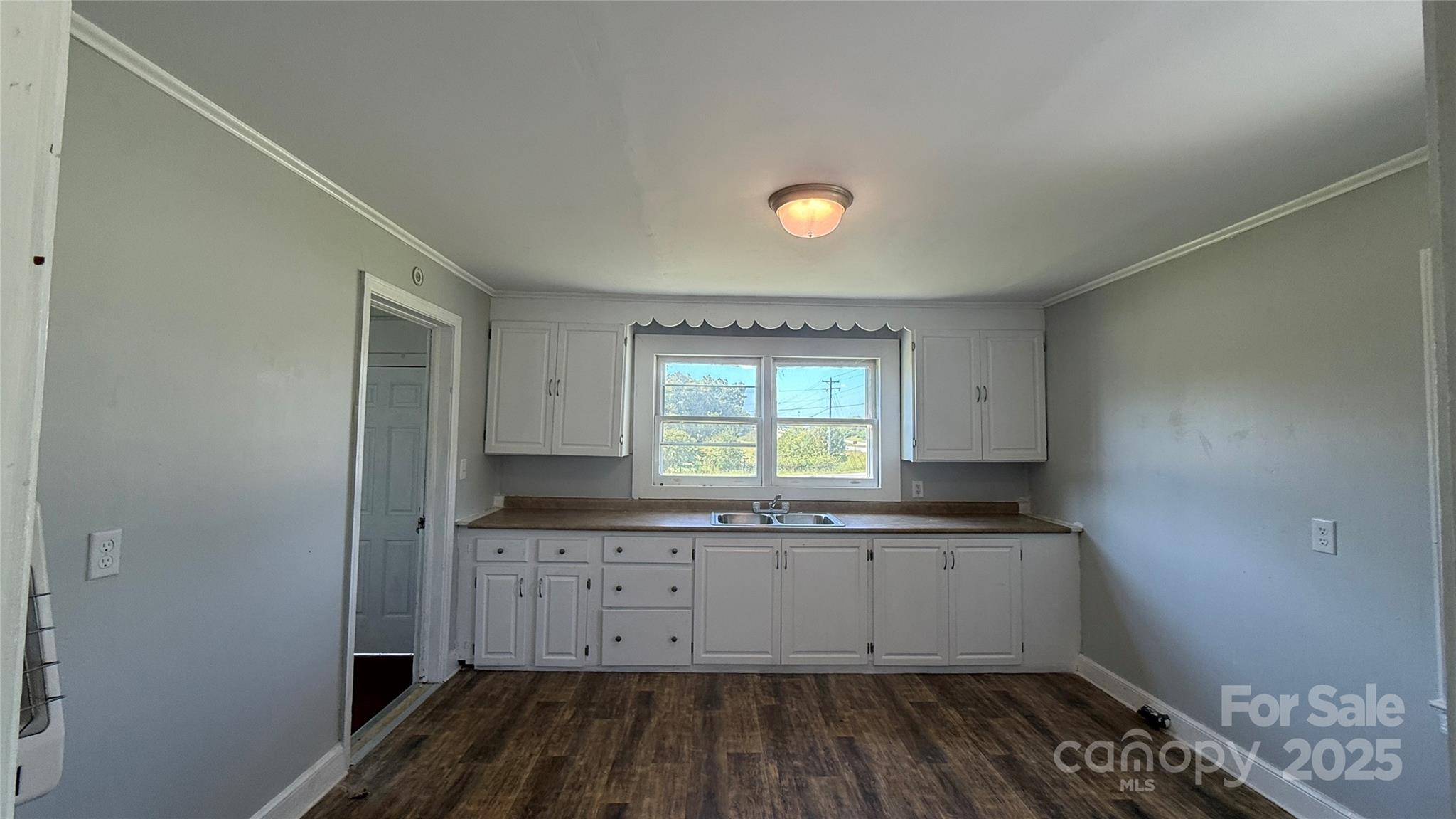 3839 Dixon Boulevard