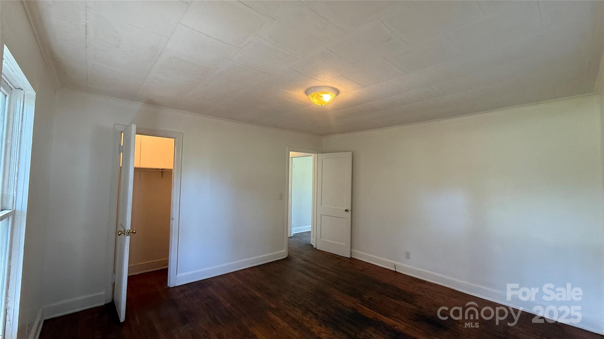 3839 Dixon Boulevard