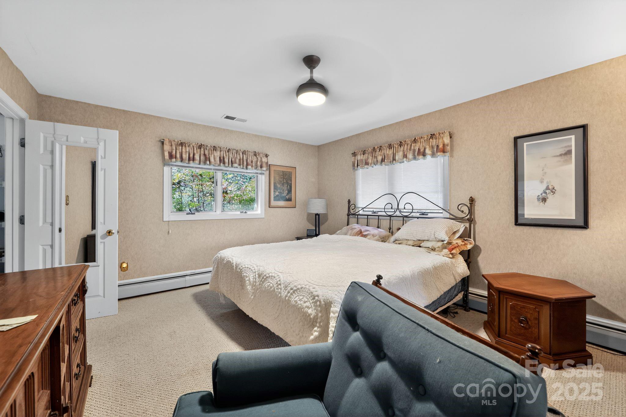 609 S Country Club Drive