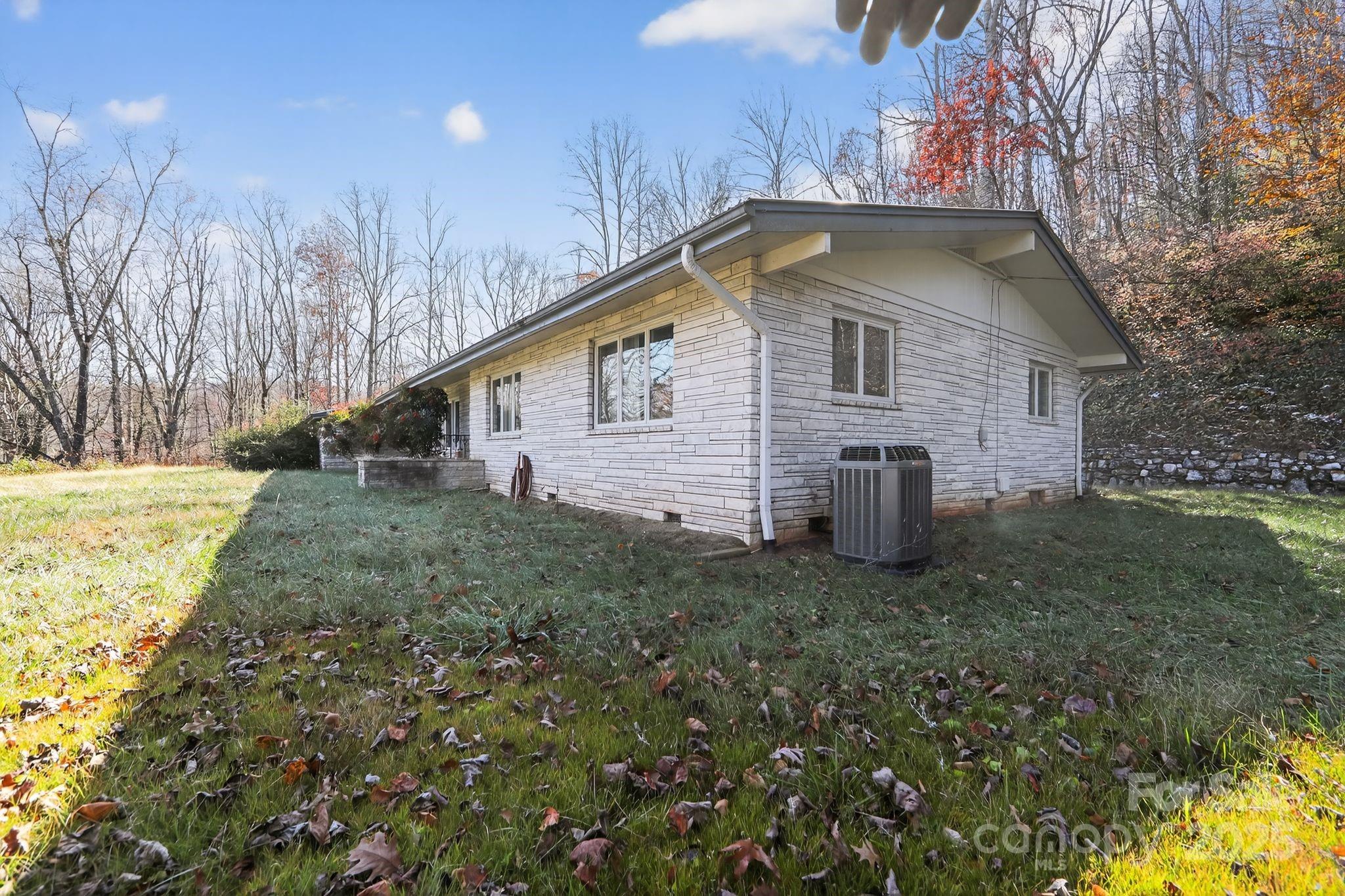 609 S Country Club Drive