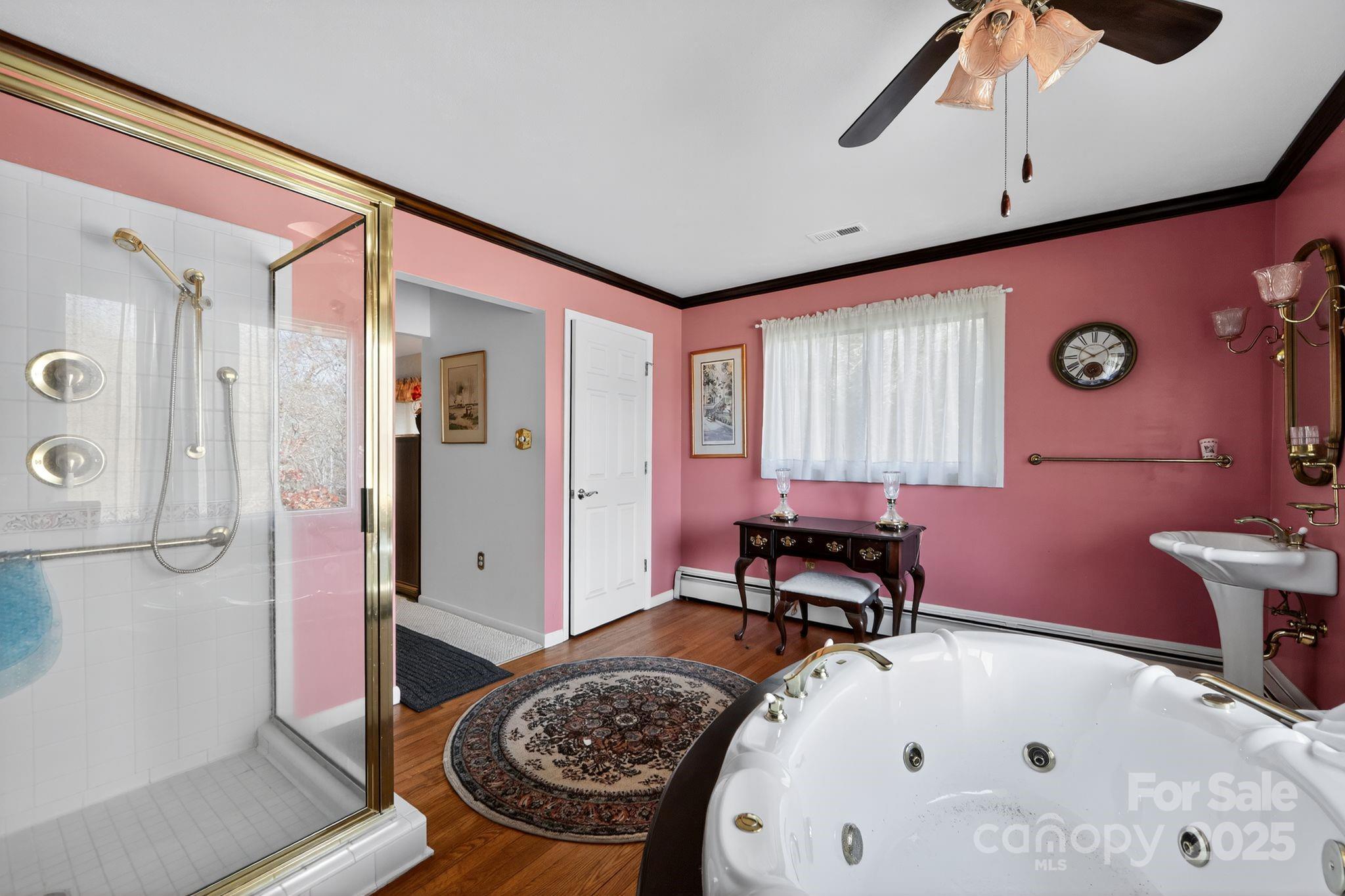 609 S Country Club Drive