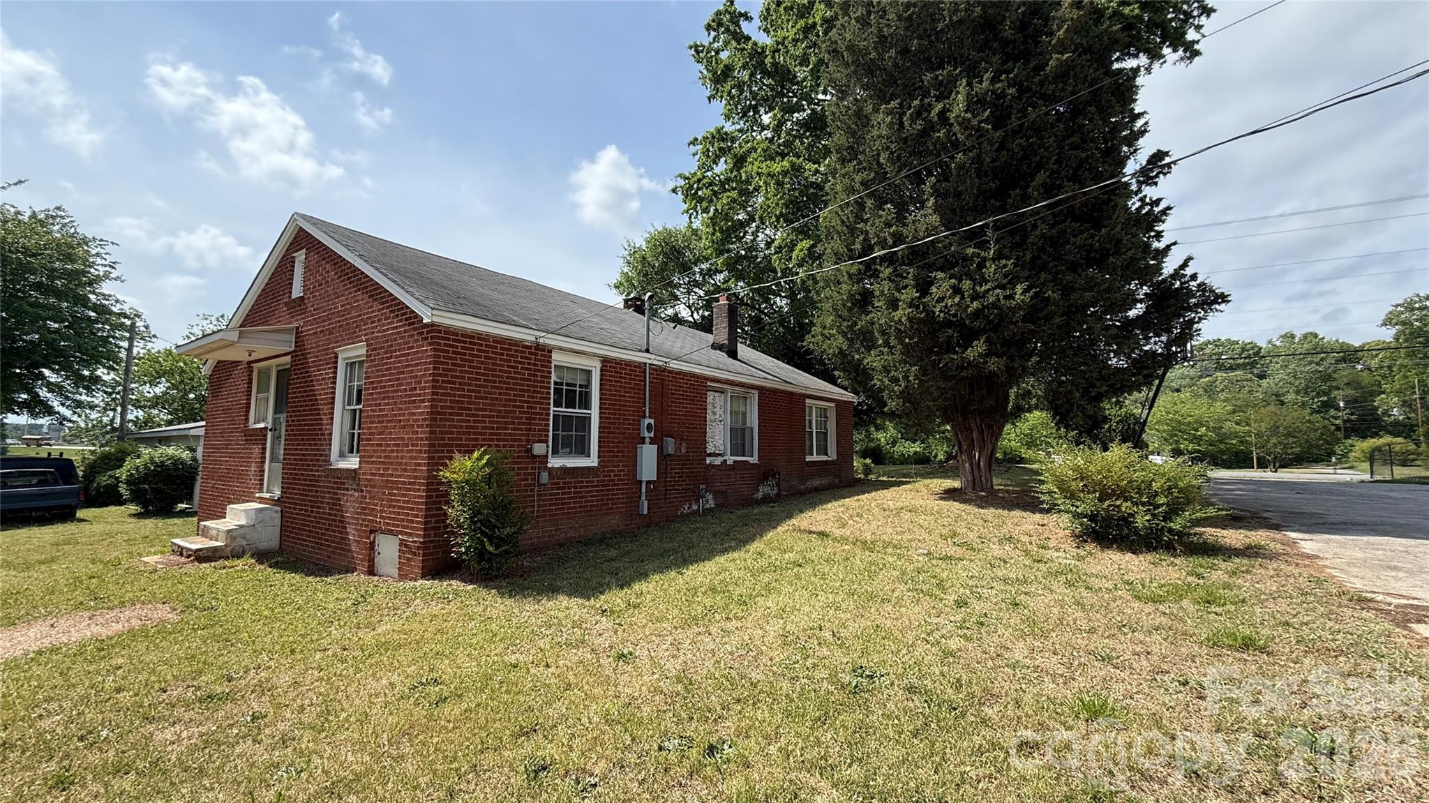 1717 Shelby Road