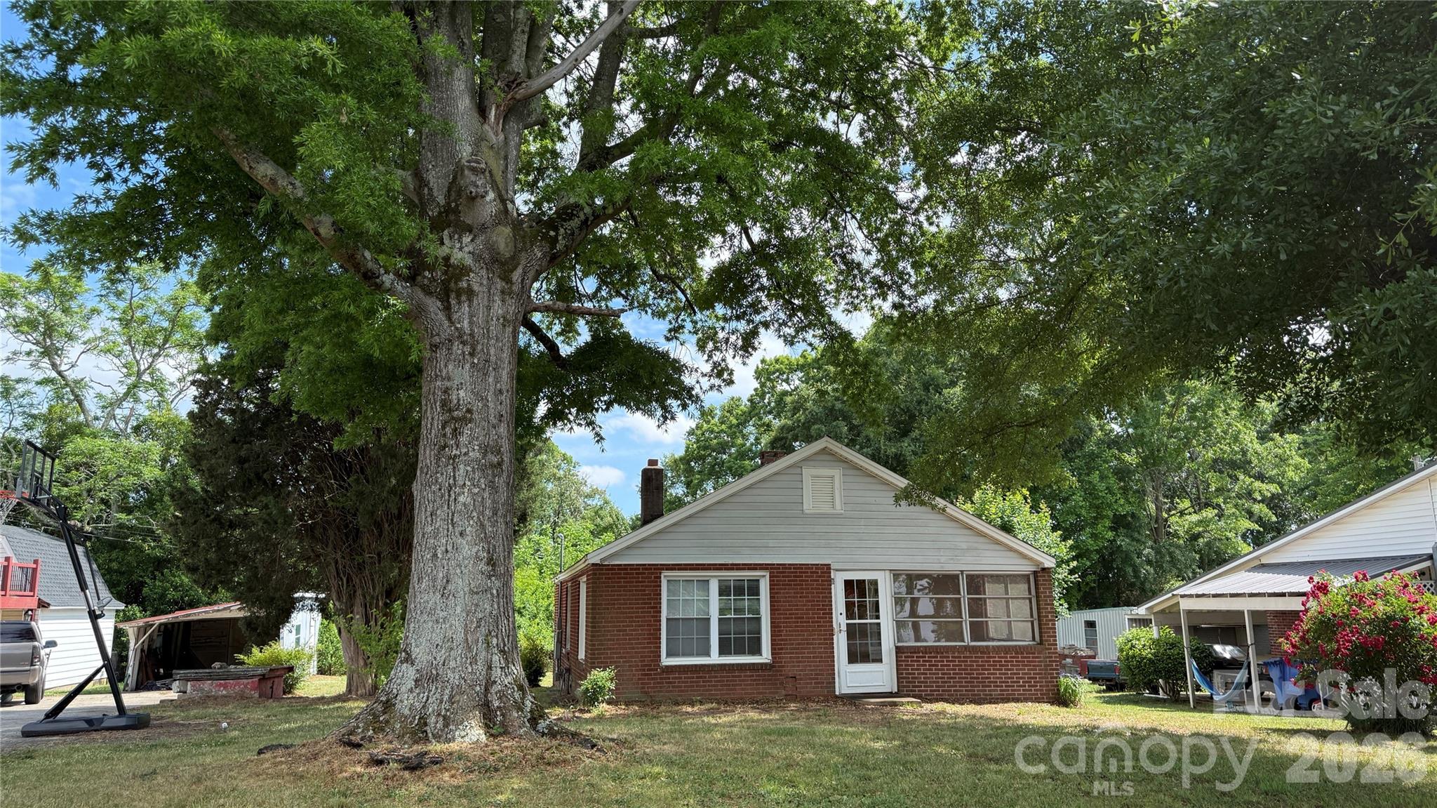 1717 Shelby Road