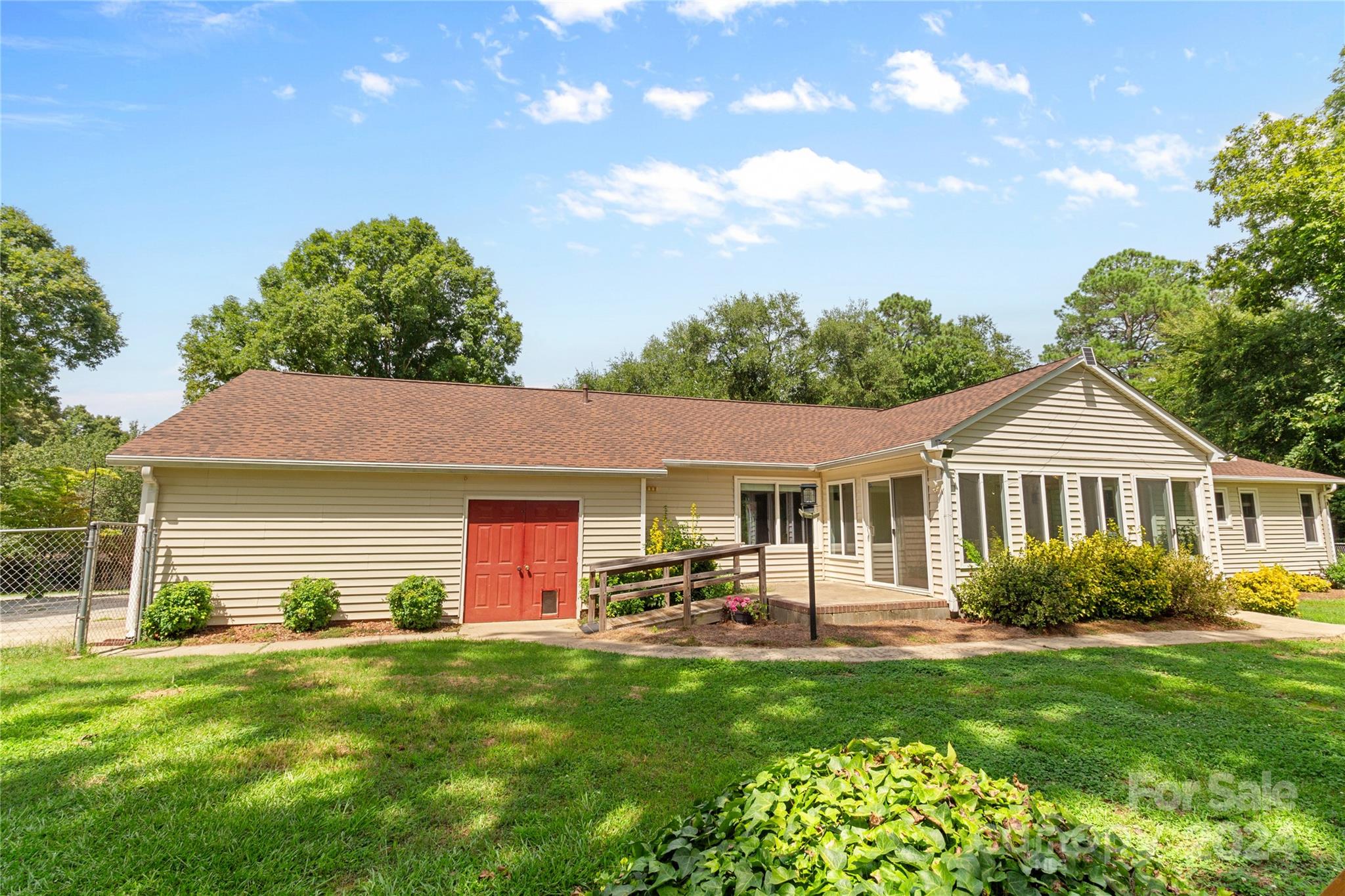 2006 Fairway Drive