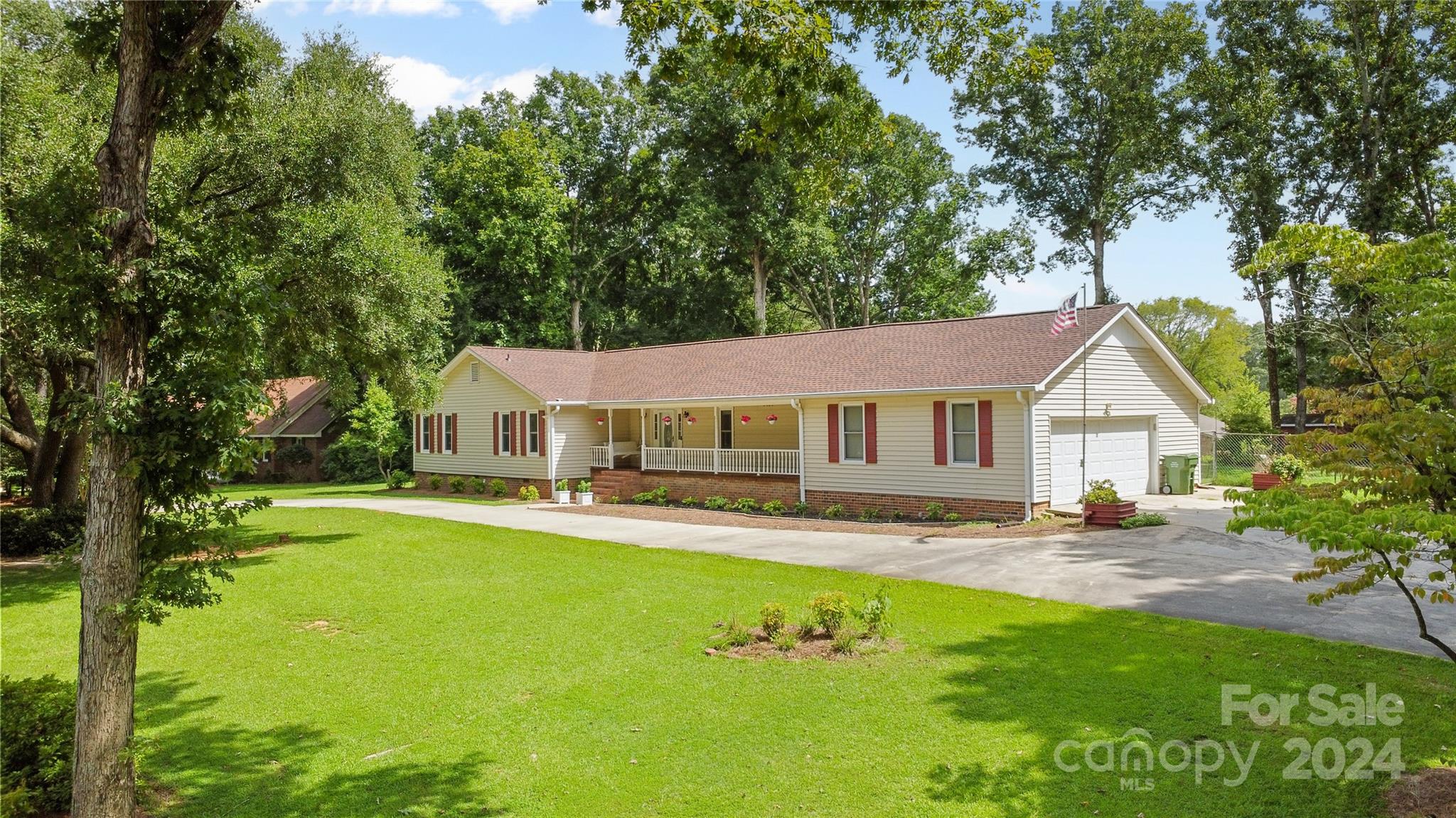 2006 Fairway Drive