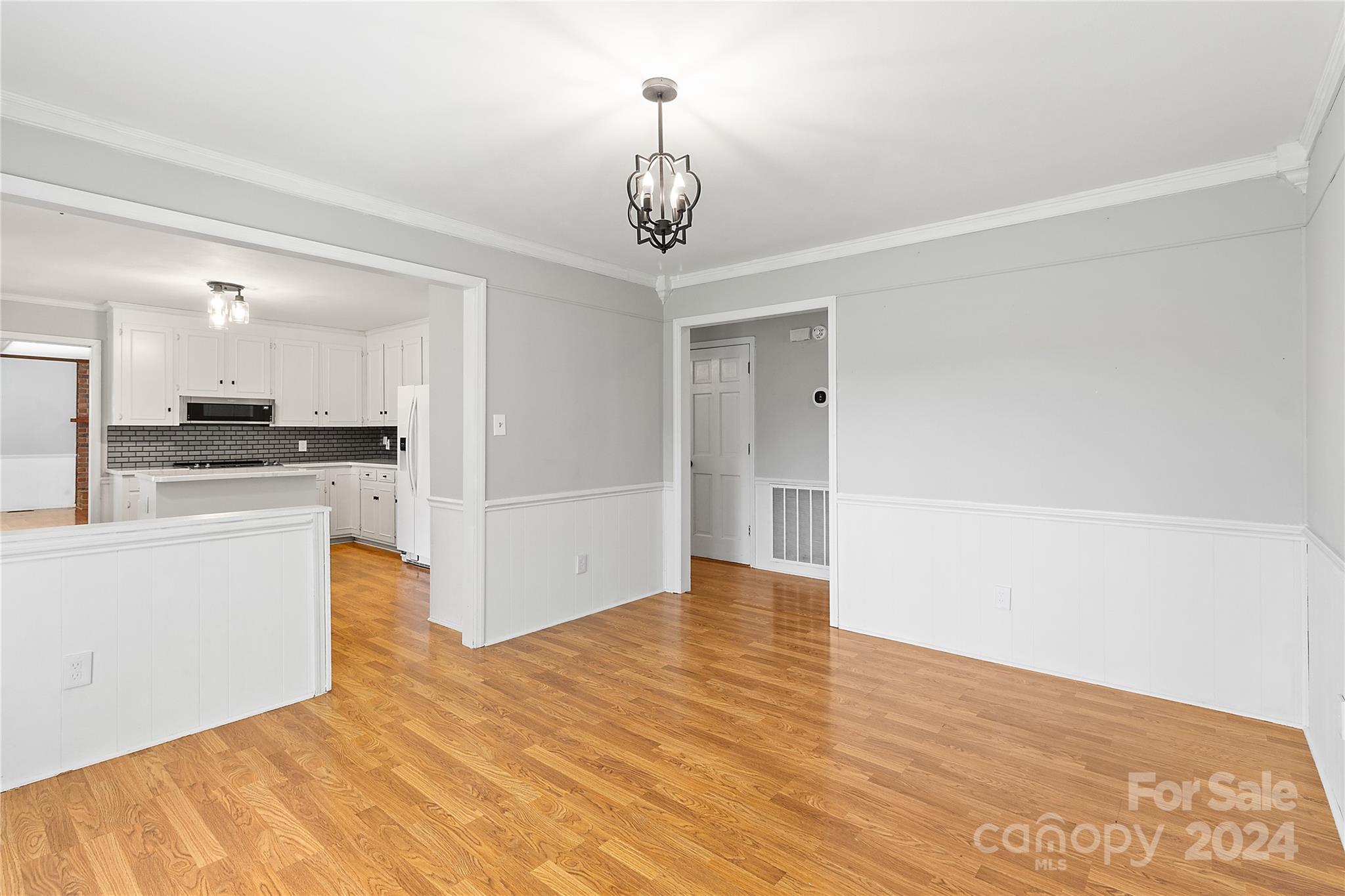 2006 Fairway Drive