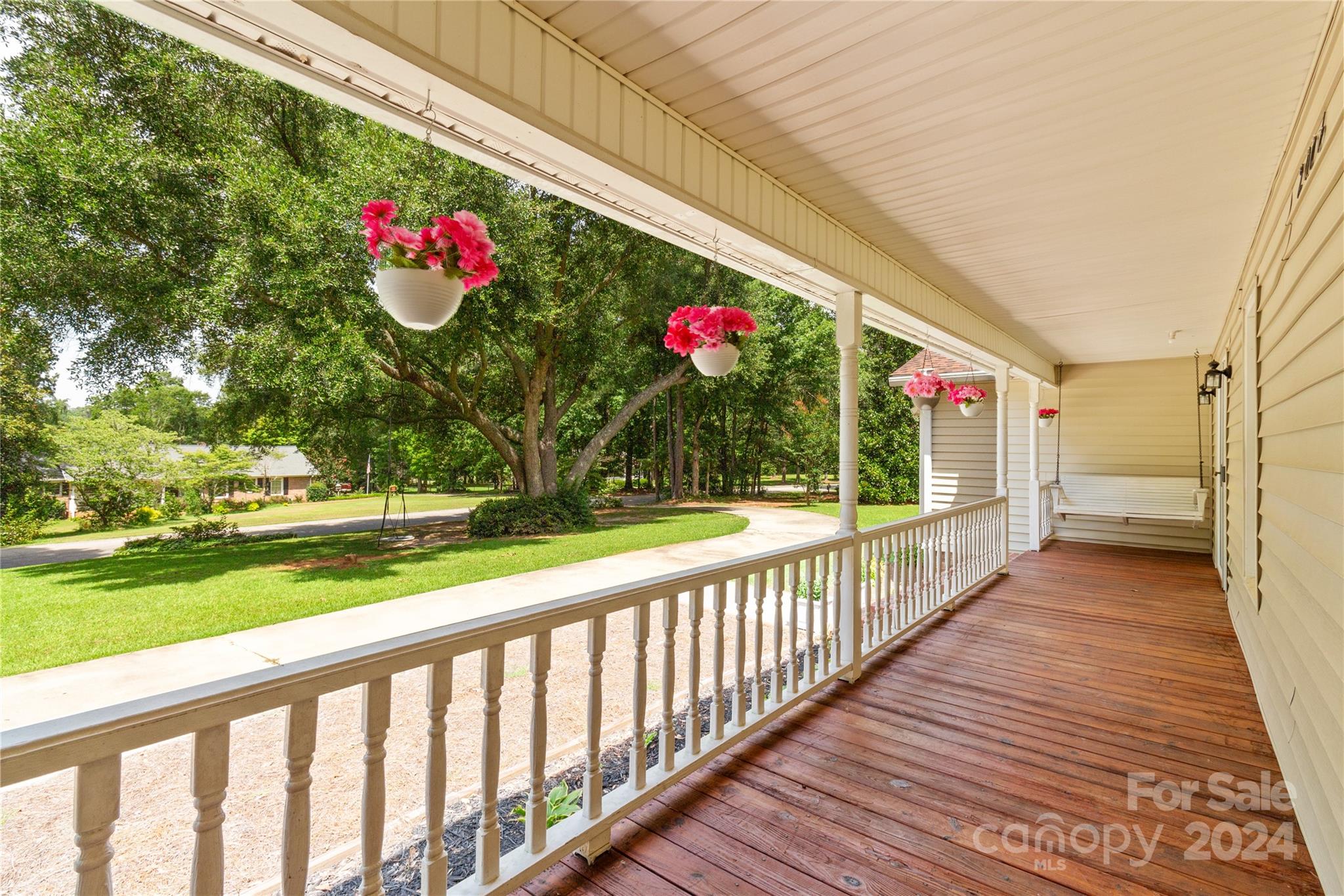 2006 Fairway Drive