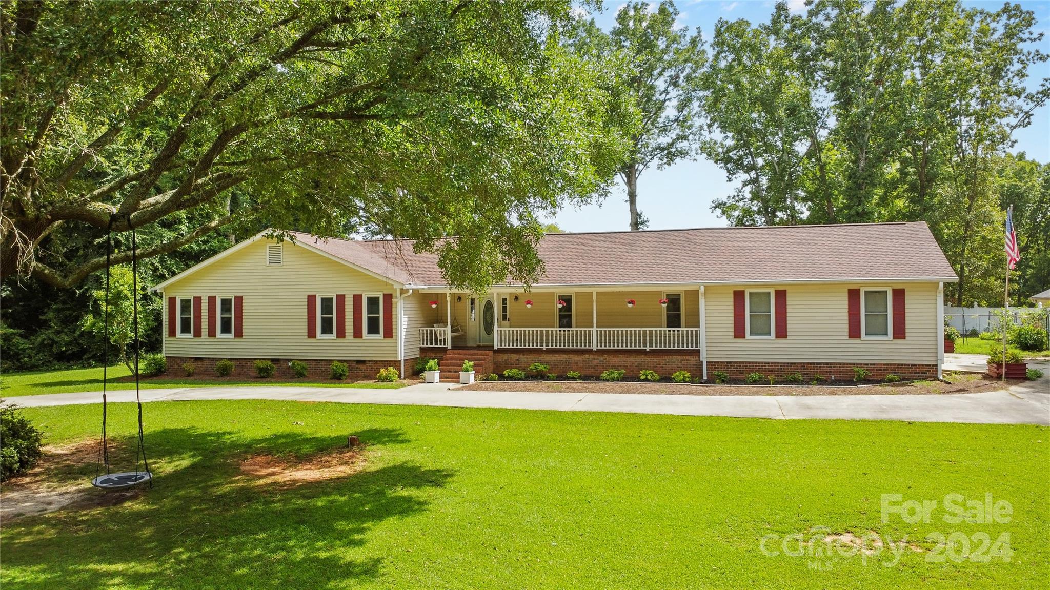 2006 Fairway Drive