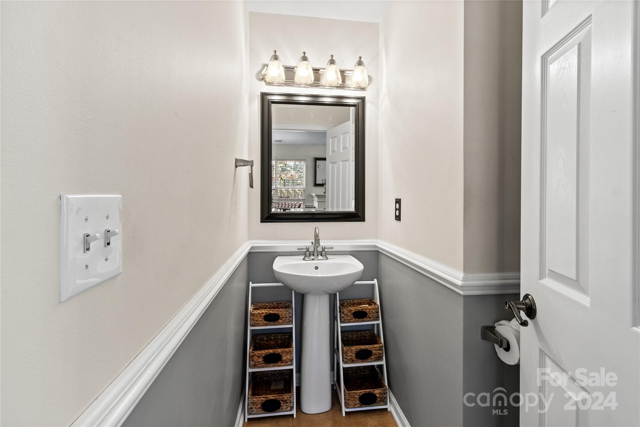 3074 Des Prez Avenue