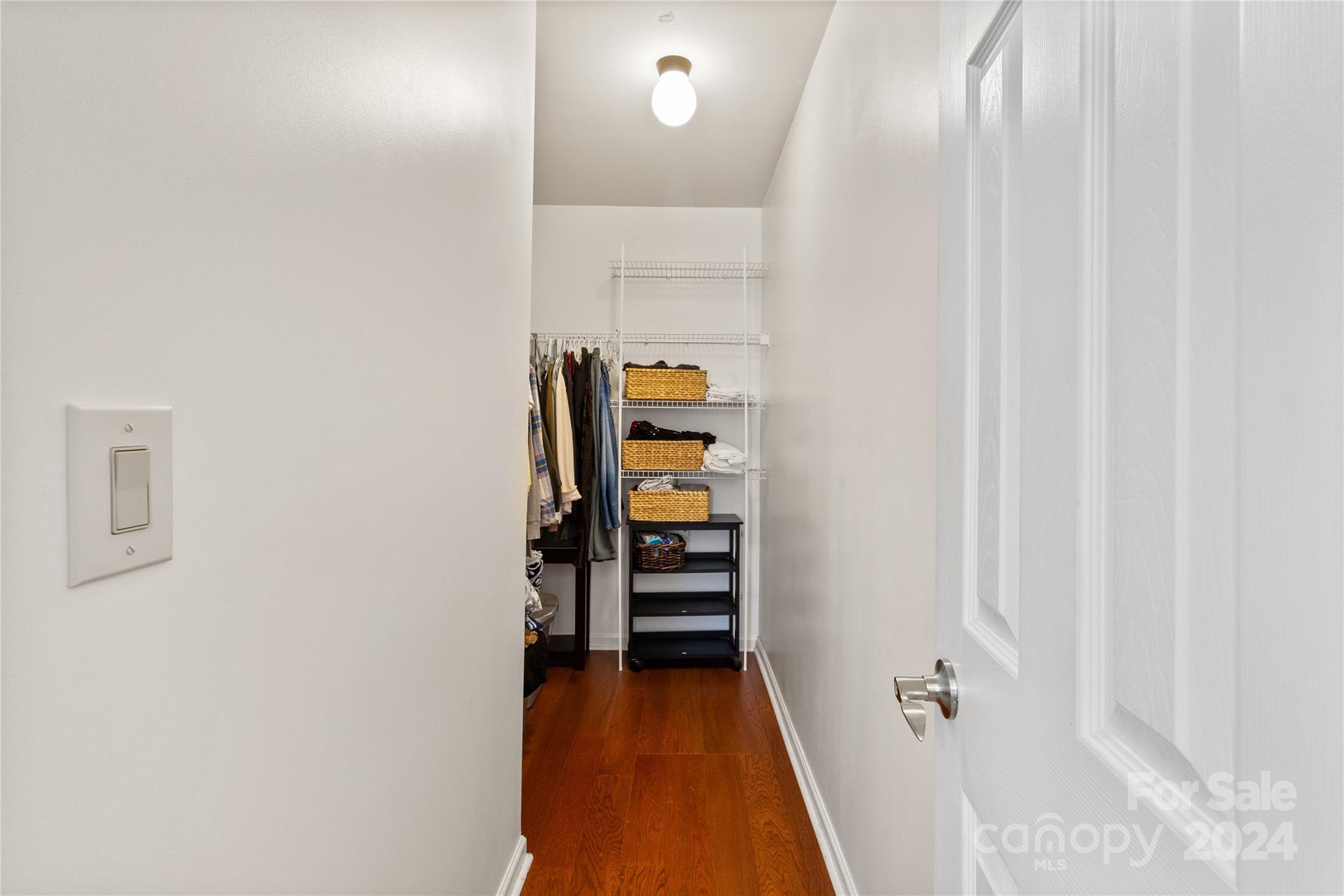 3074 Des Prez Avenue