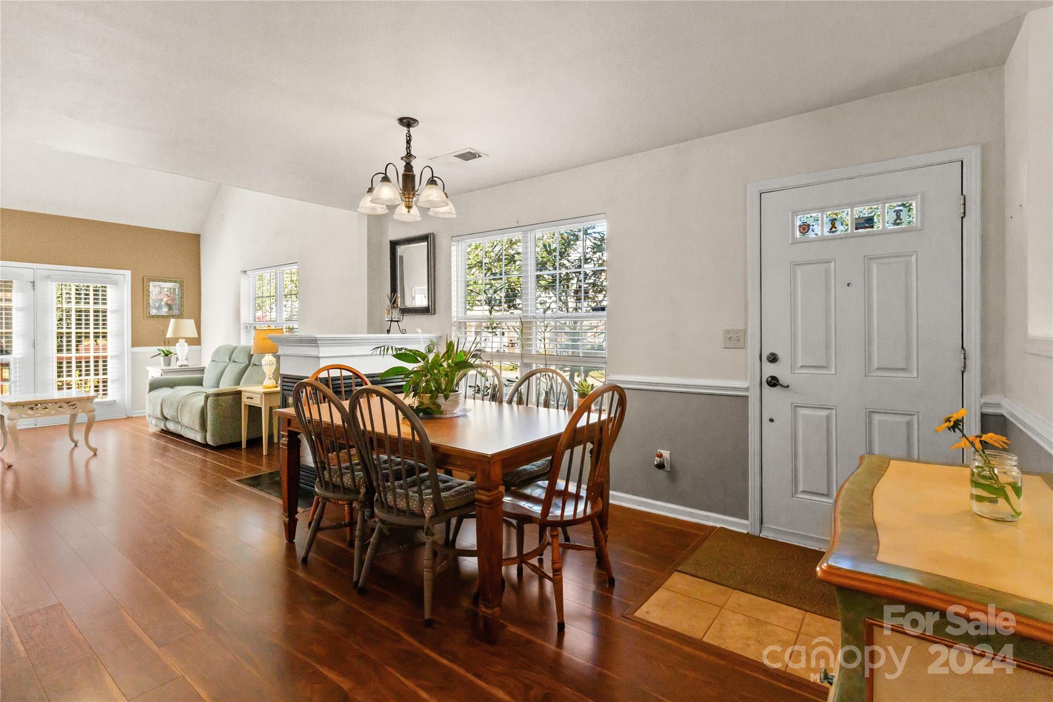 3074 Des Prez Avenue