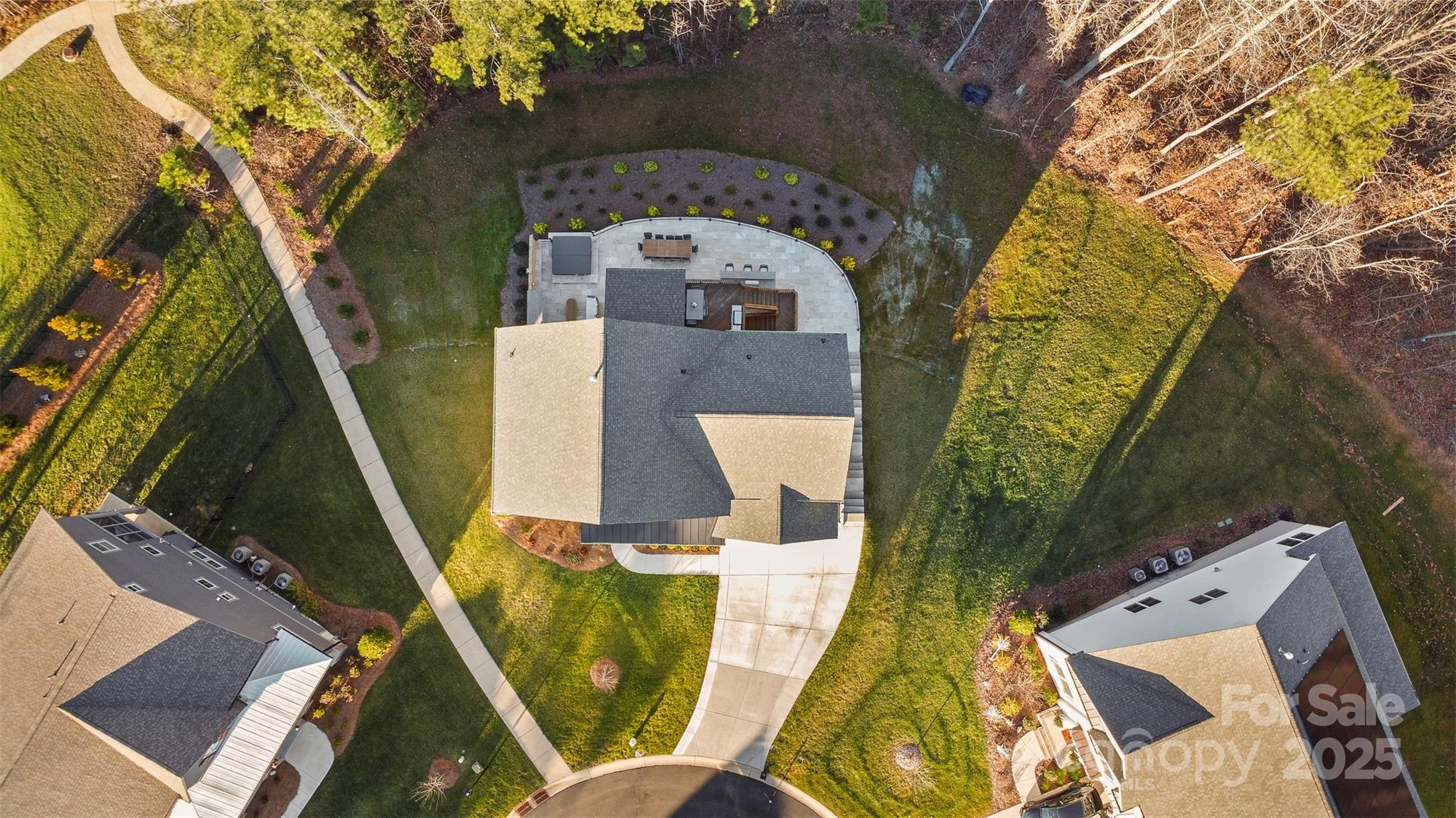 1801 Pin Oak Court