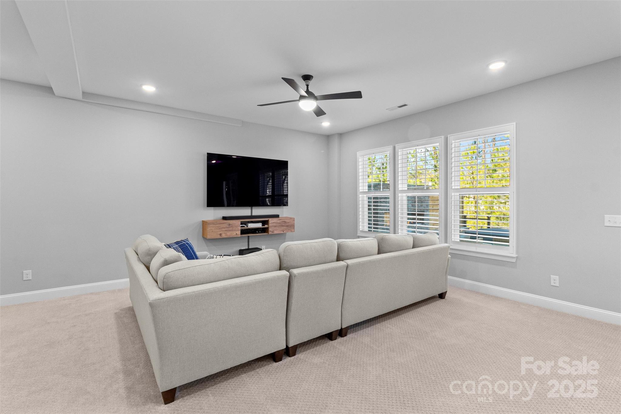 1801 Pin Oak Court