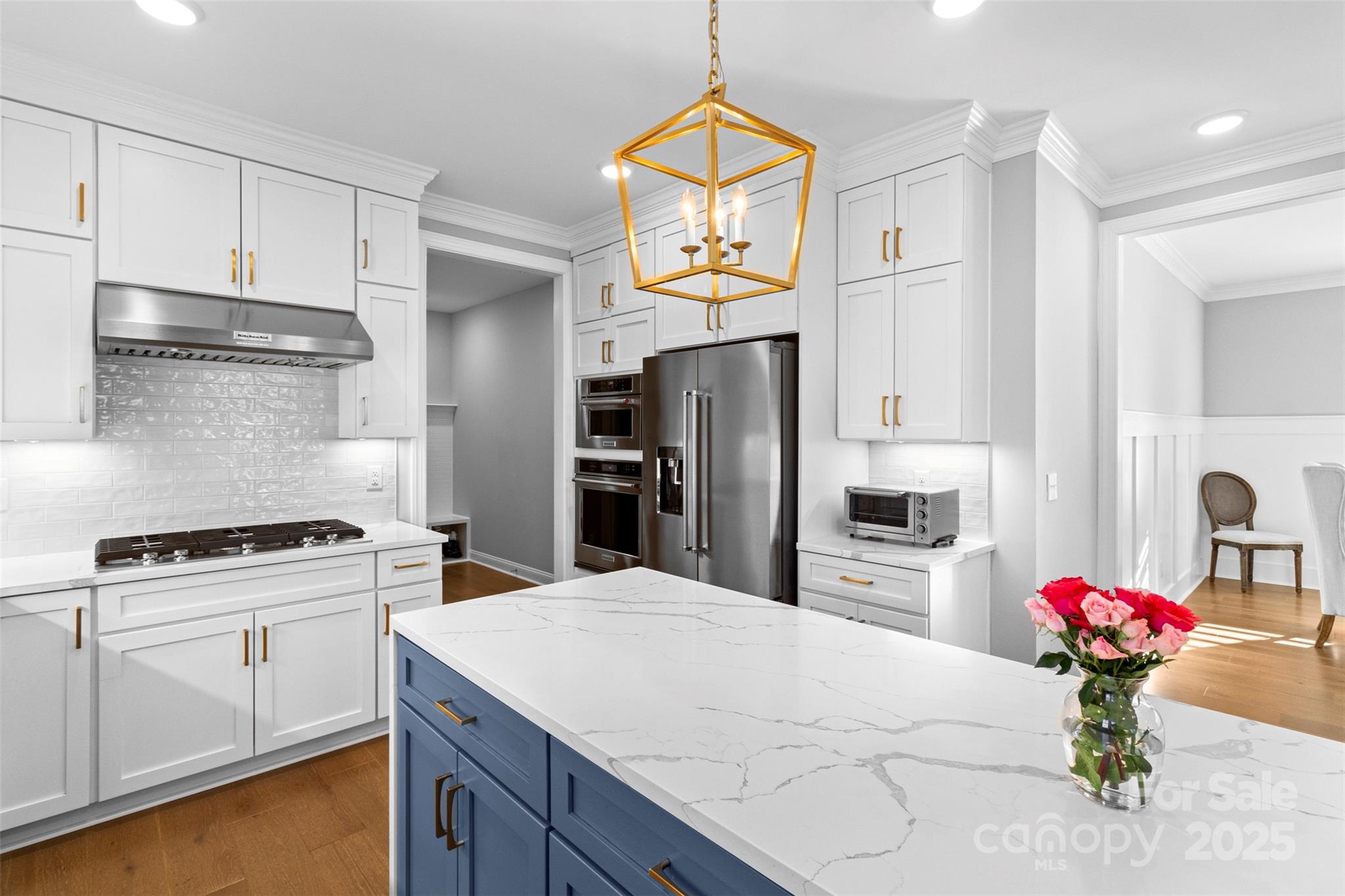 1801 Pin Oak Court