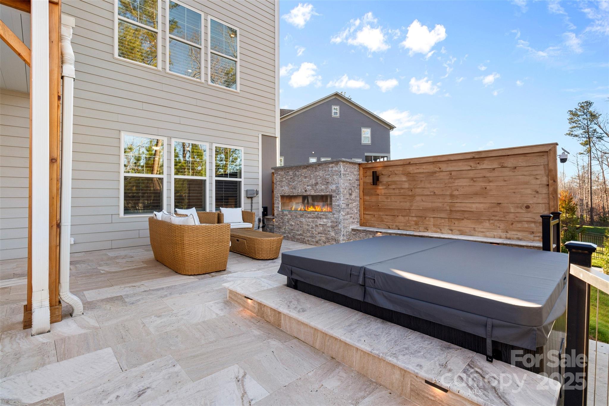 1801 Pin Oak Court