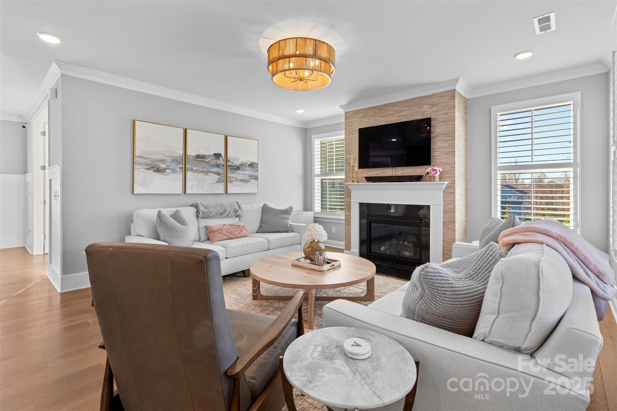 1801 Pin Oak Court
