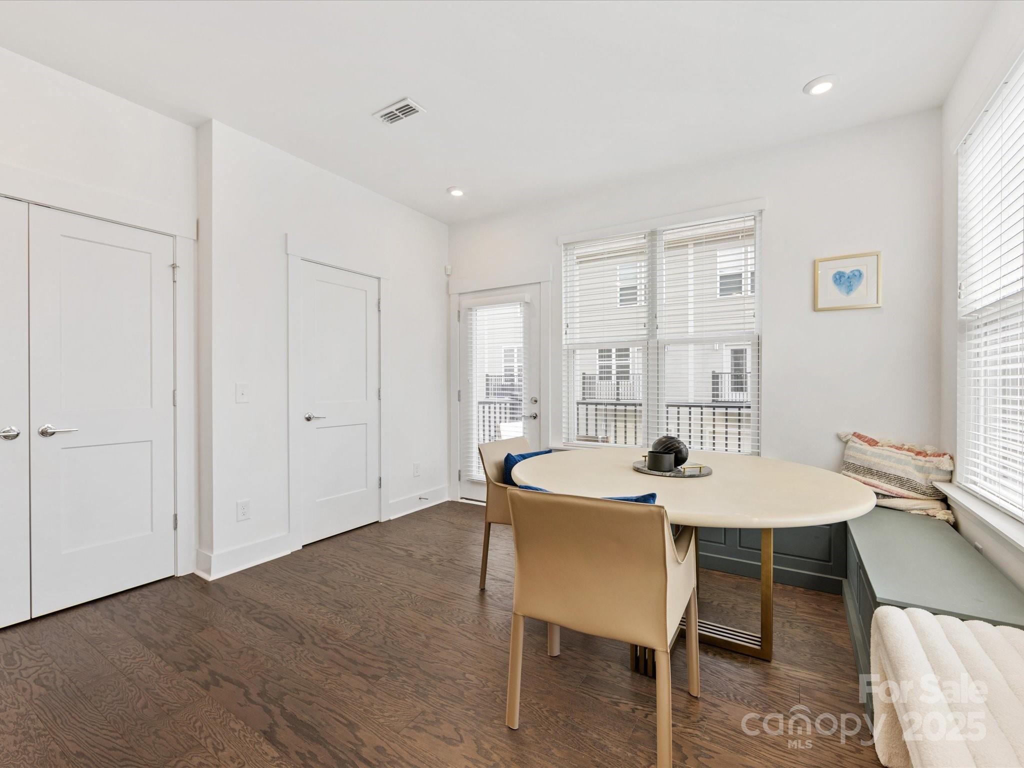 4027 Capital Ridge Court Unit: 10