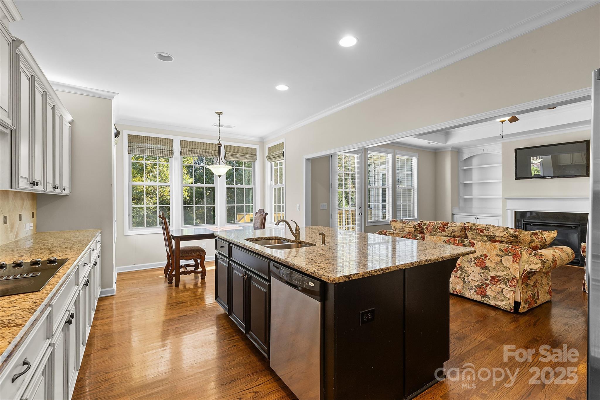 16281 Reynolds Drive