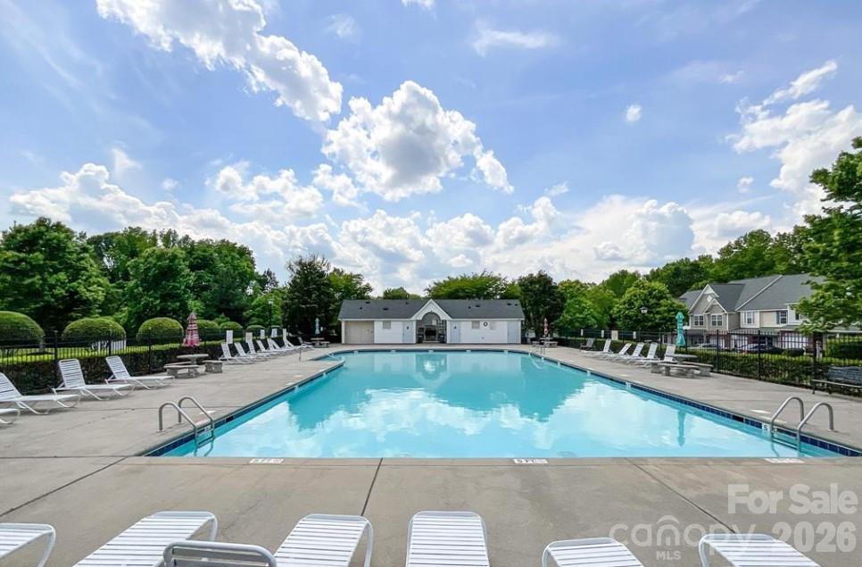 2296 Hanover Court