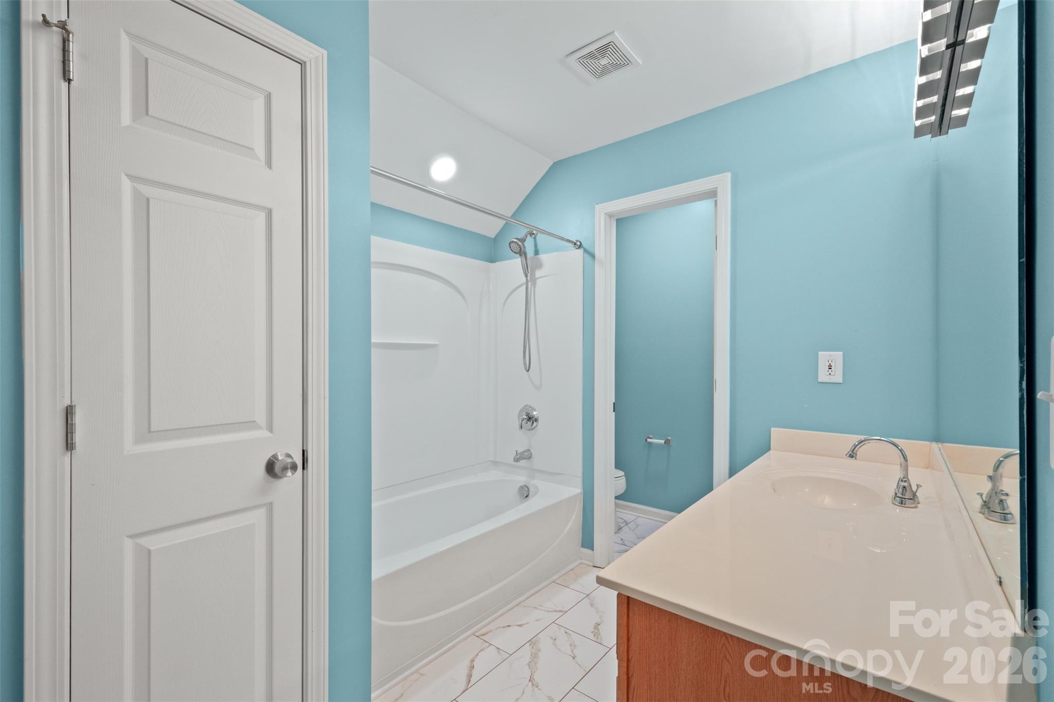 2296 Hanover Court