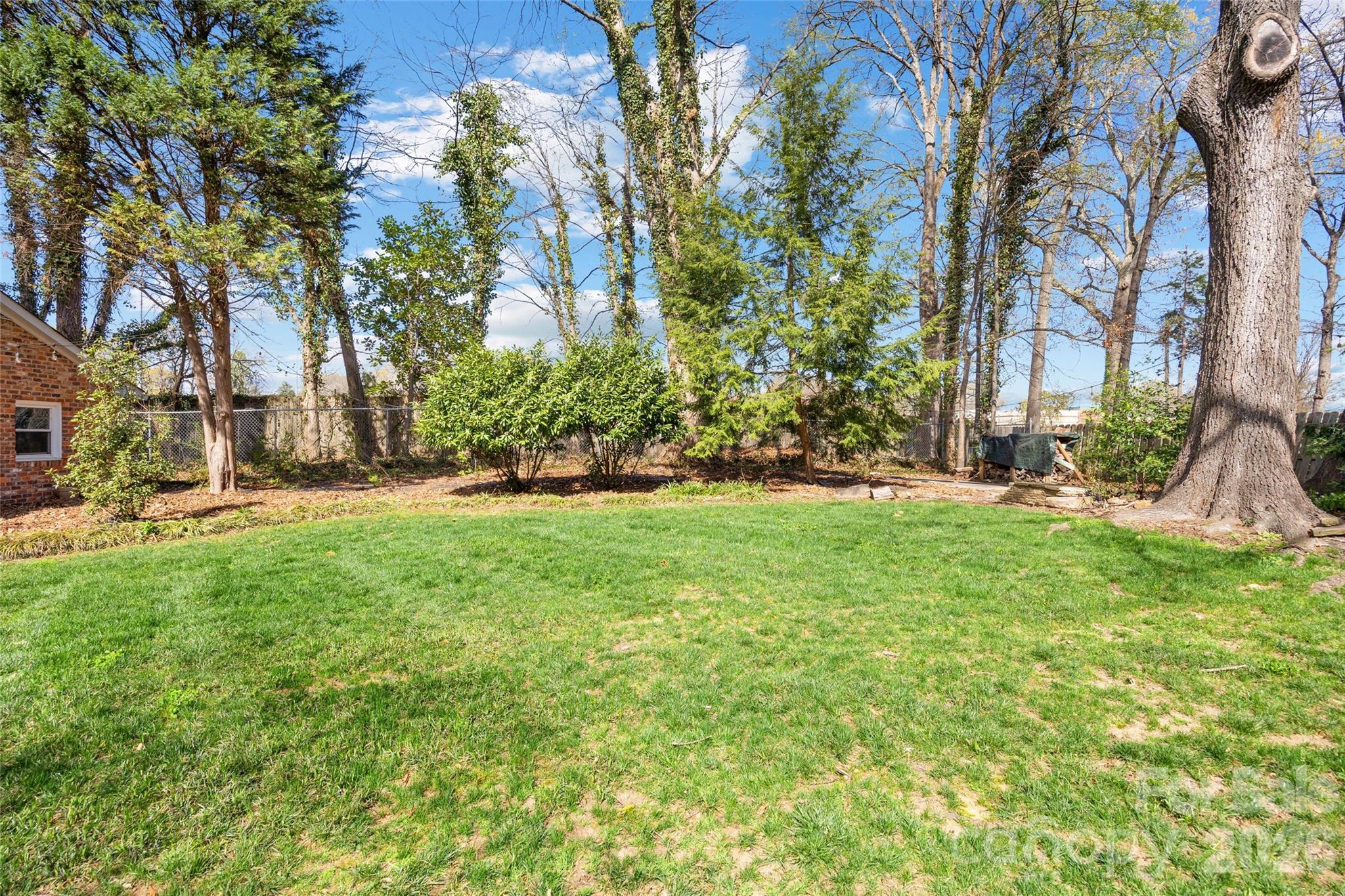 401 Glen Oaks Road