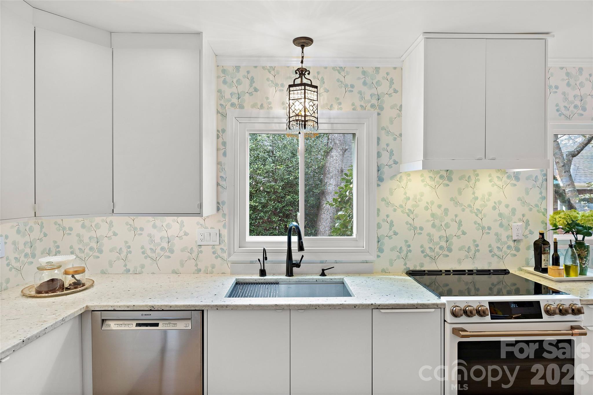 401 Glen Oaks Road