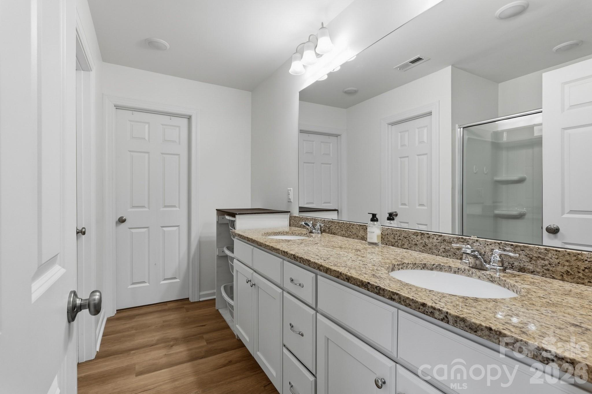 219 W North Corner Road