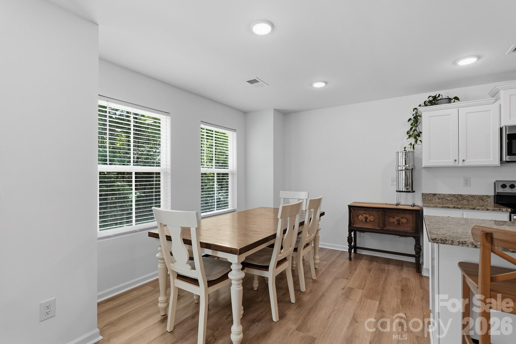 219 W North Corner Road