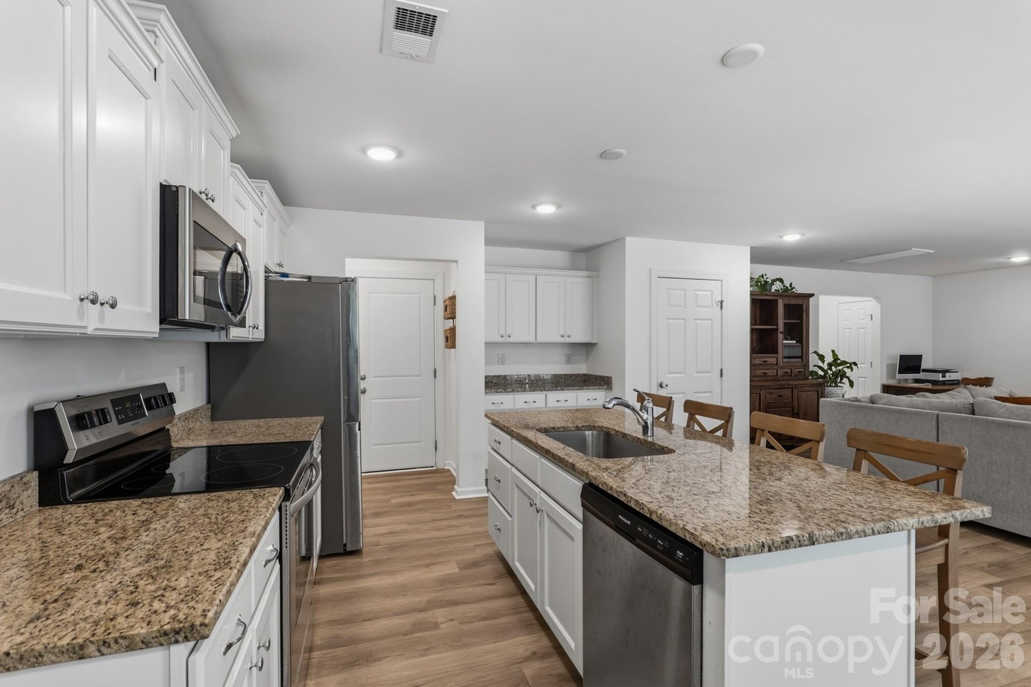 219 W North Corner Road