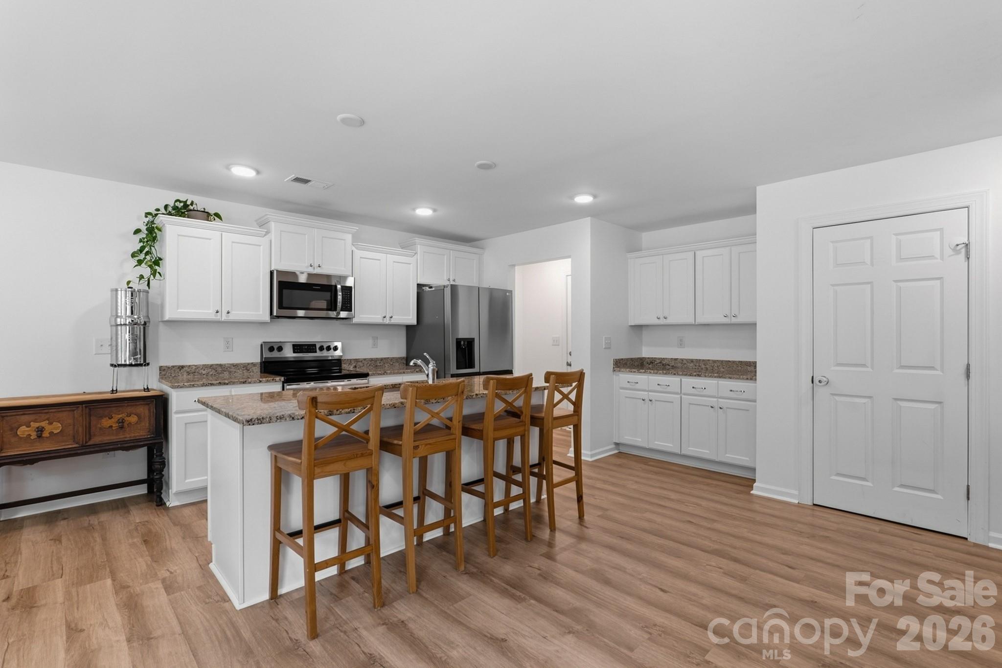 219 W North Corner Road