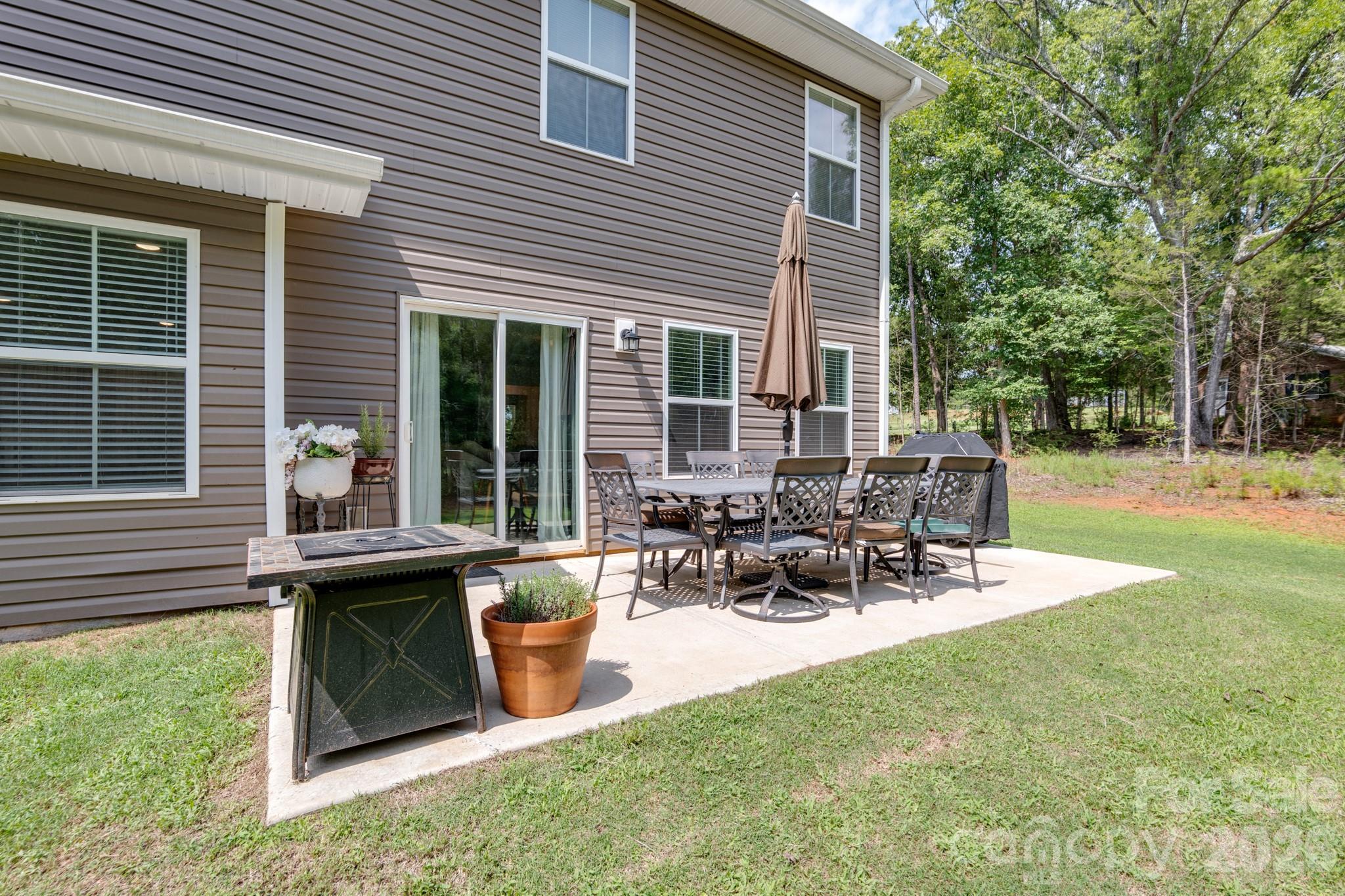 219 W North Corner Road
