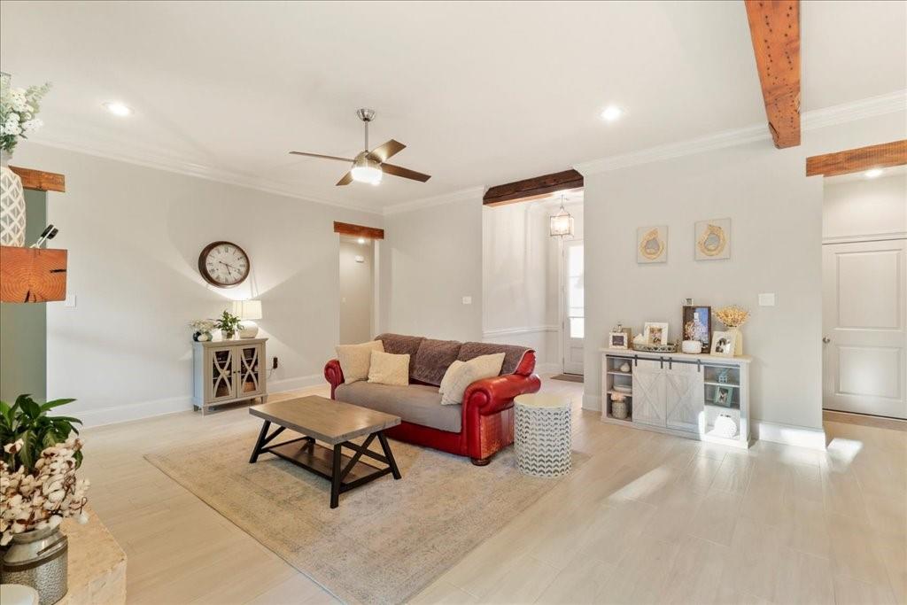5012 HOUSE SPARROW Drive