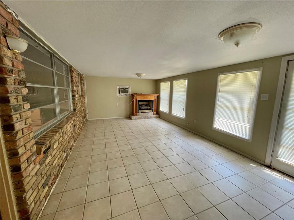 14604 W DAVID Drive