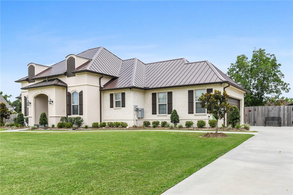 10128 CHENEVERT Road