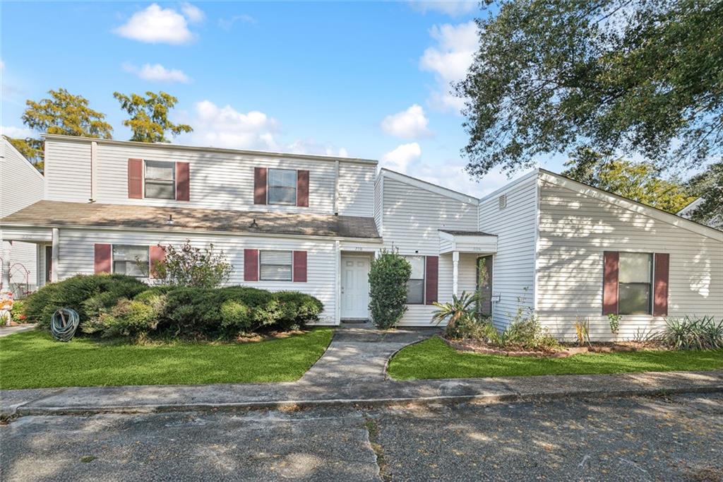 228 PUTTERS Lane 40E