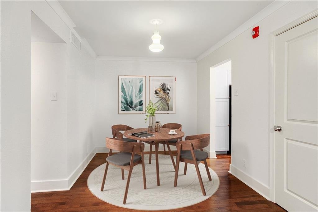 1430 JACKSON Avenue 302