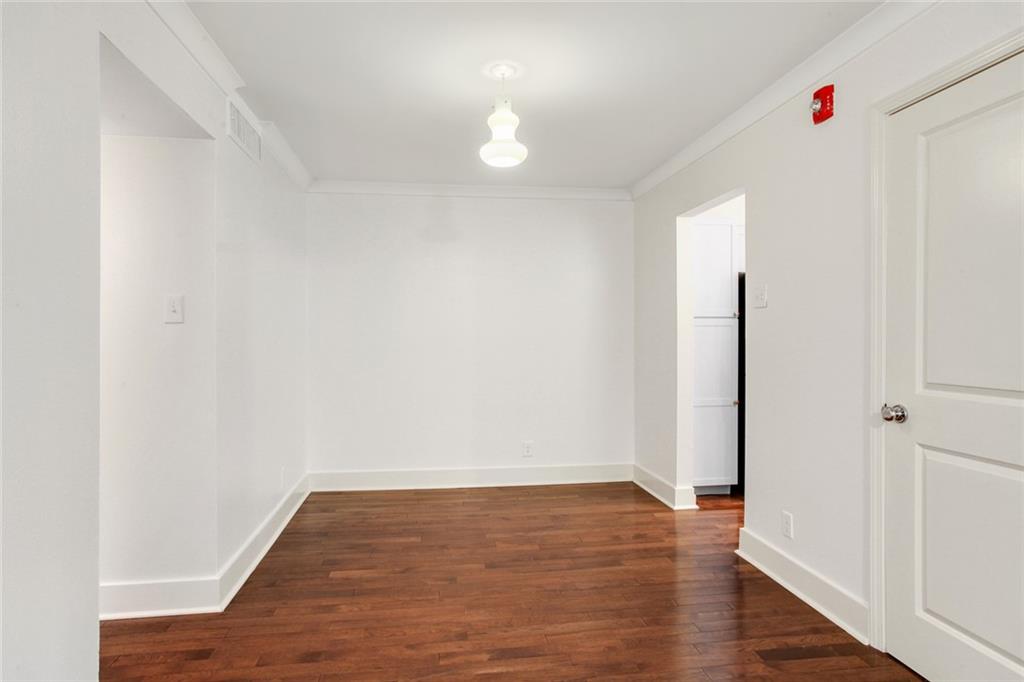 1430 JACKSON Avenue 302