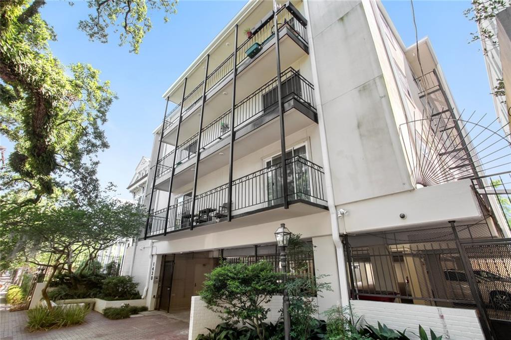 1430 JACKSON Avenue 302