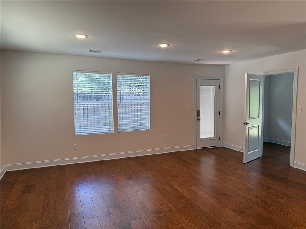 7 HOLLY Drive