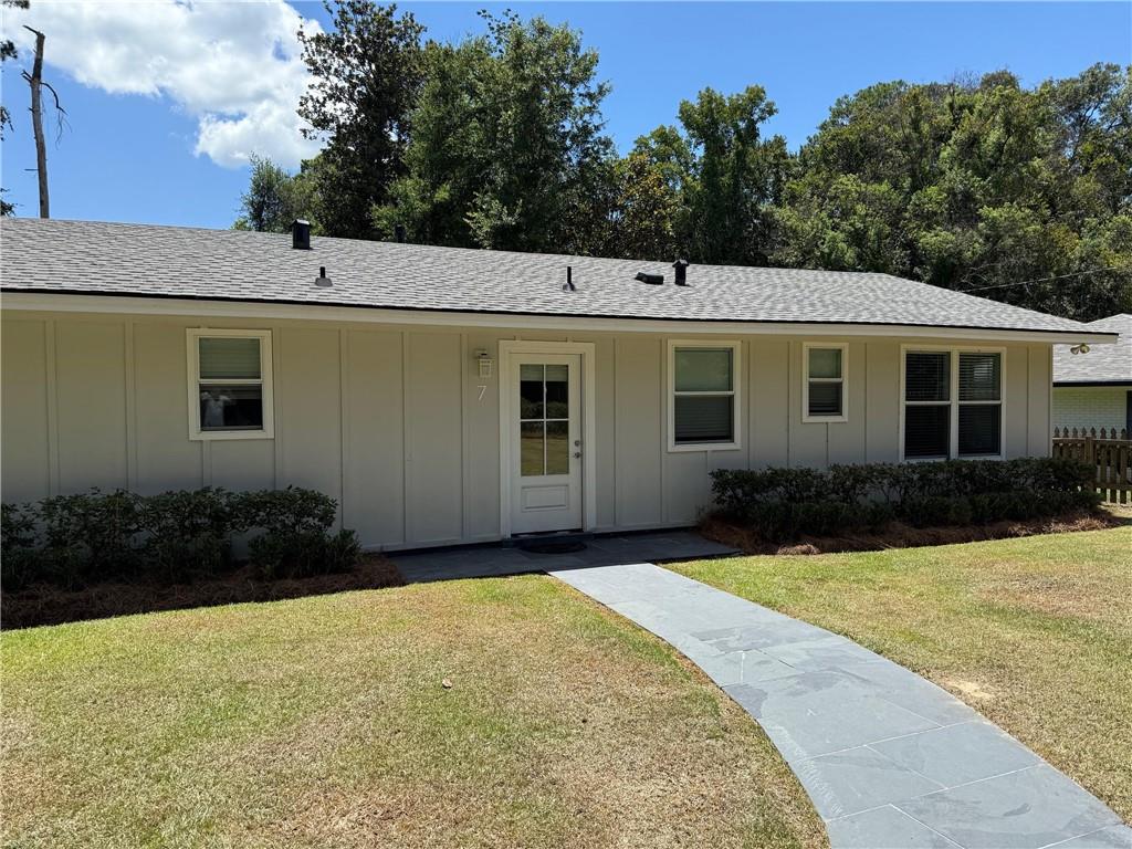 7 HOLLY Drive
